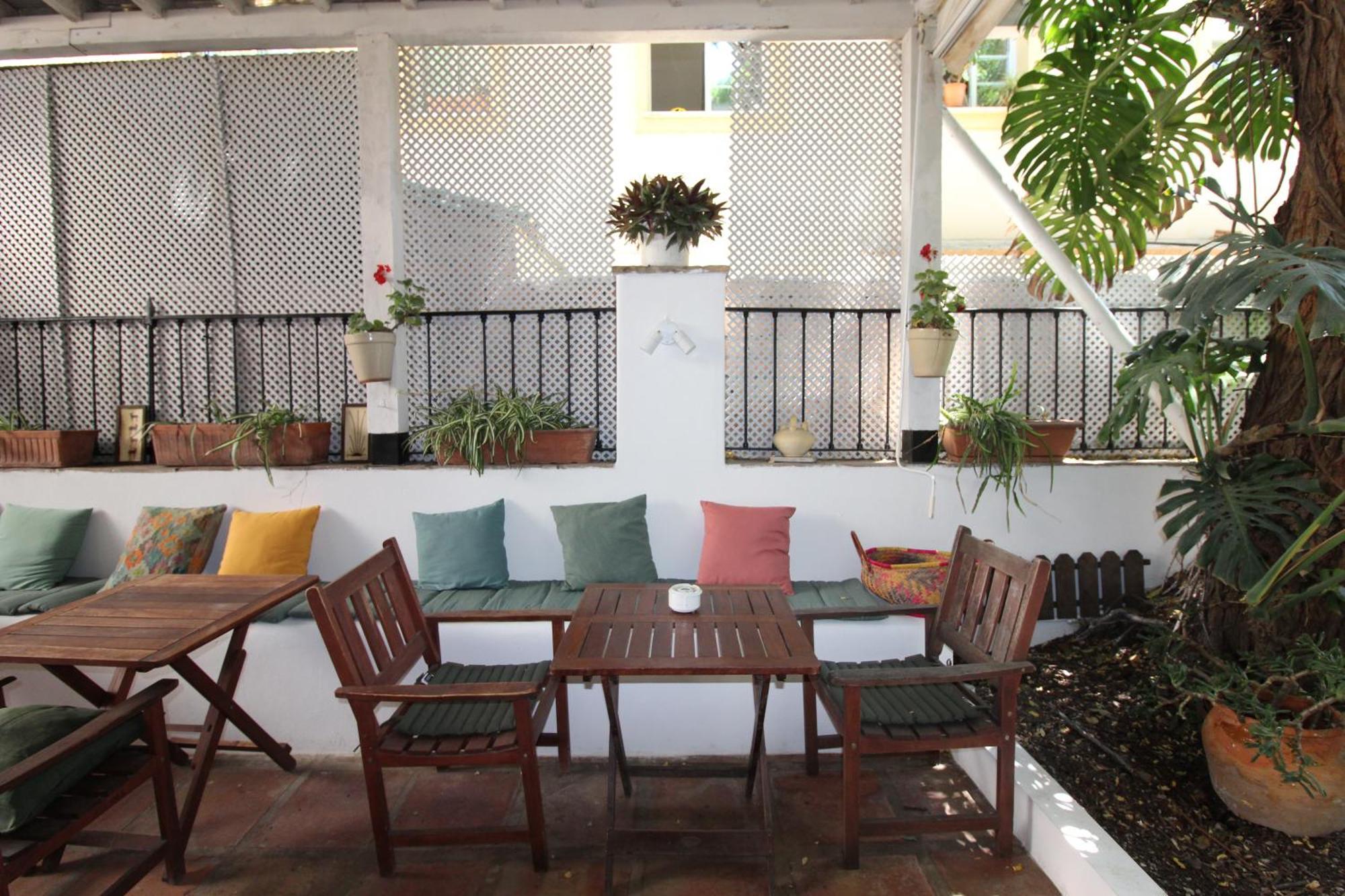 מאלגה Hostal Las Acacias מראה חיצוני תמונה
