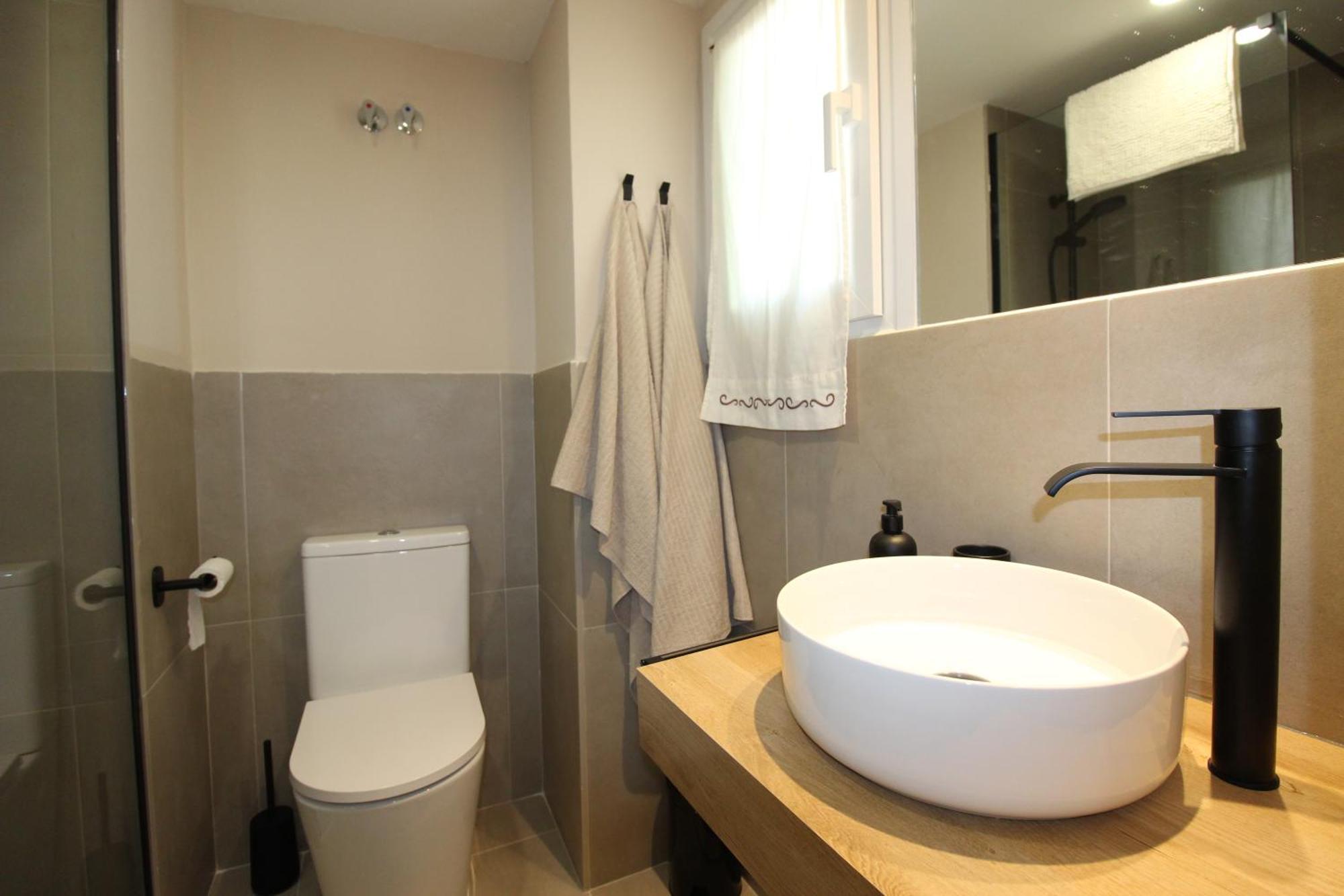 מאלגה Hostal Las Acacias מראה חיצוני תמונה