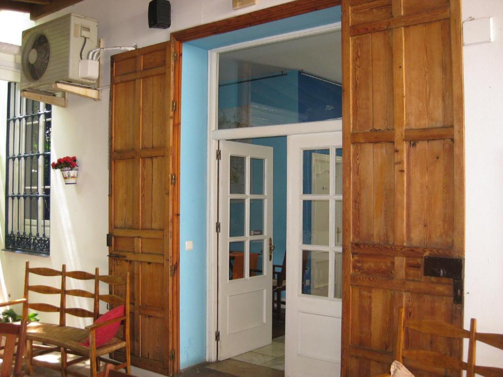 מאלגה Hostal Las Acacias מראה חיצוני תמונה