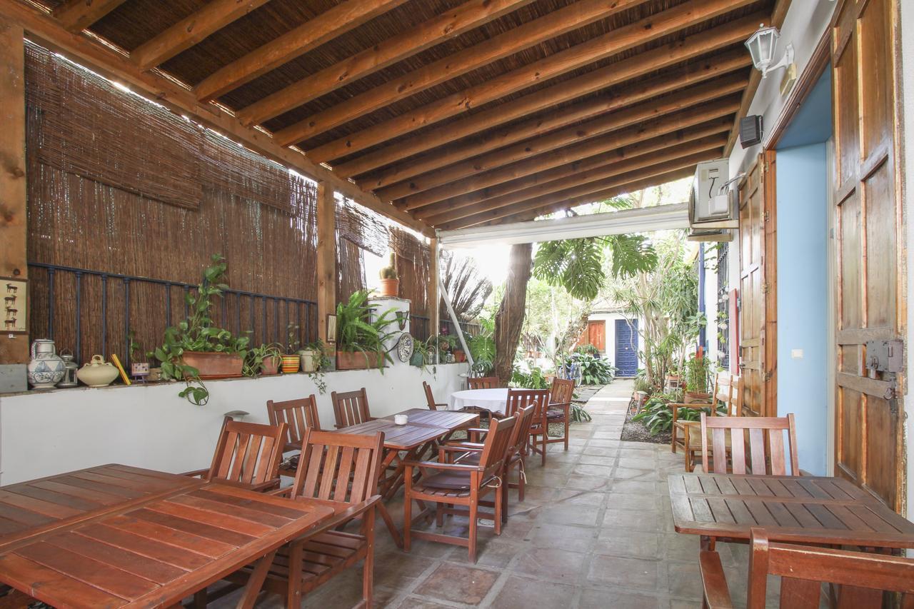 מאלגה Hostal Las Acacias מראה חיצוני תמונה