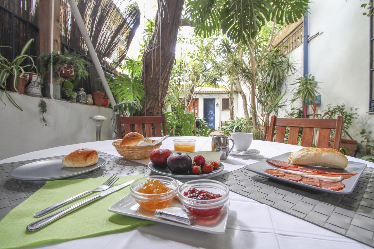 מאלגה Hostal Las Acacias מראה חיצוני תמונה