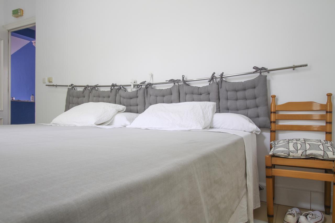 מאלגה Hostal Las Acacias מראה חיצוני תמונה