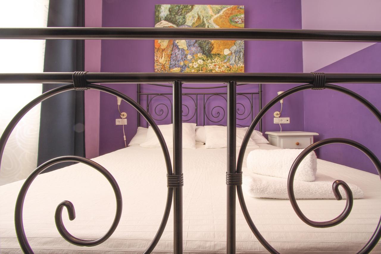 מאלגה Hostal Las Acacias מראה חיצוני תמונה