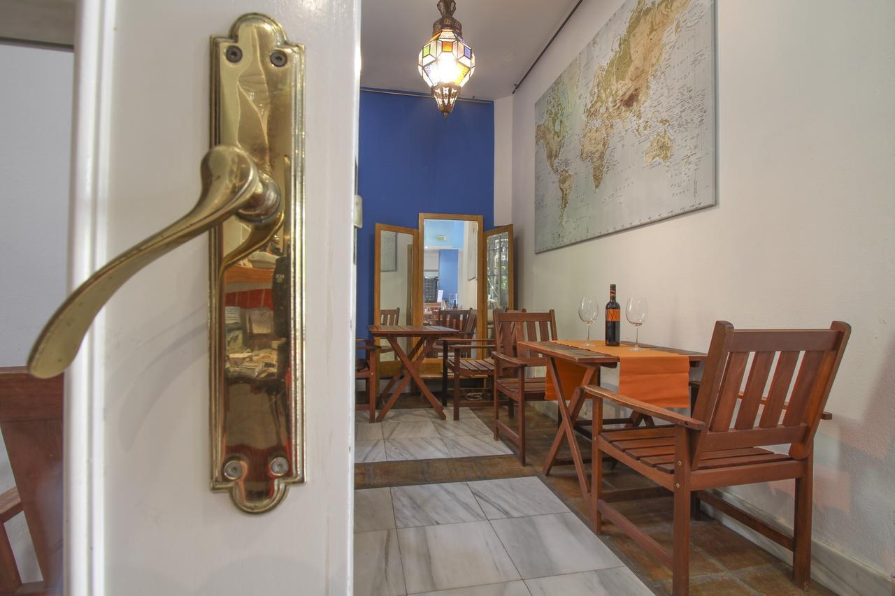 מאלגה Hostal Las Acacias מראה חיצוני תמונה